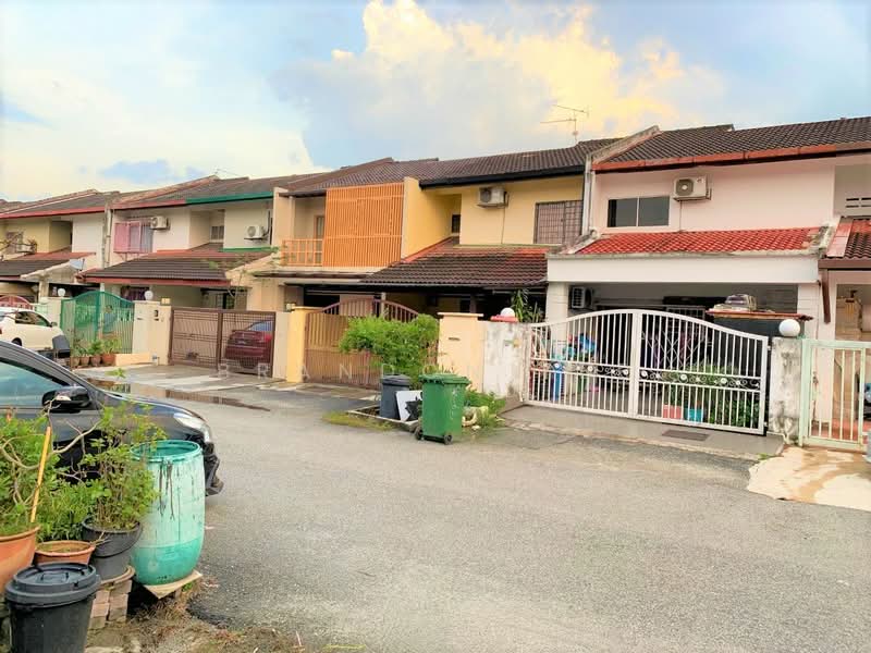 Rumah Teres 2-Tingkat untuk Disewa di Taman Muhibbah (Seri Kembangan) - Brandon Yee - Exterior - PropertyGuru.com.my