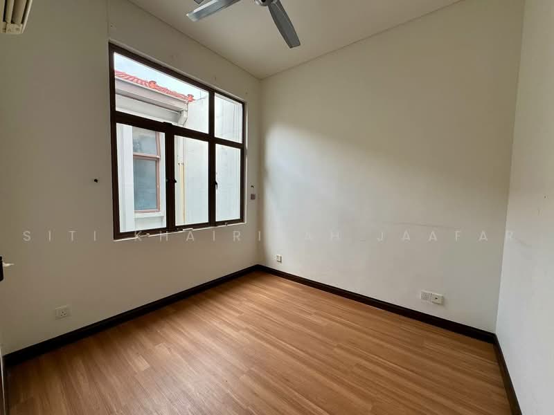 Rumah Teres 2-Tingkat untuk Dijual di Bukit Jelutong (Shah Alam) - SITI KHAIRIYAH JAAFAR - PropertyGuru.com.my