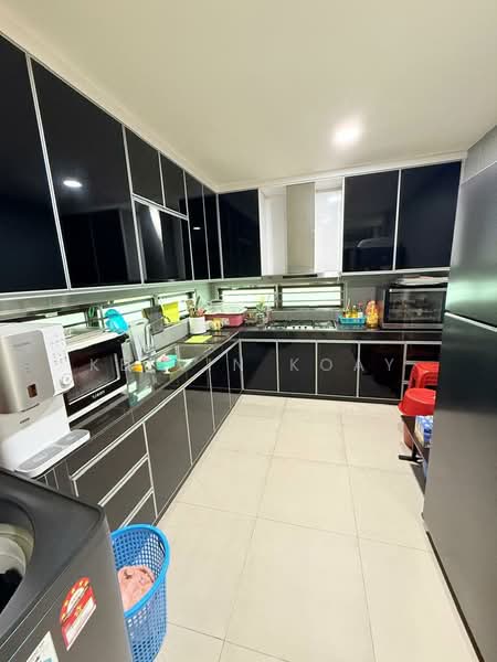 2-storey Terraced House for Sale in Bandar Baru Permas Jaya (Permas Jaya) - Kelvin Koay - Kitchen - PropertyGuru.com.my