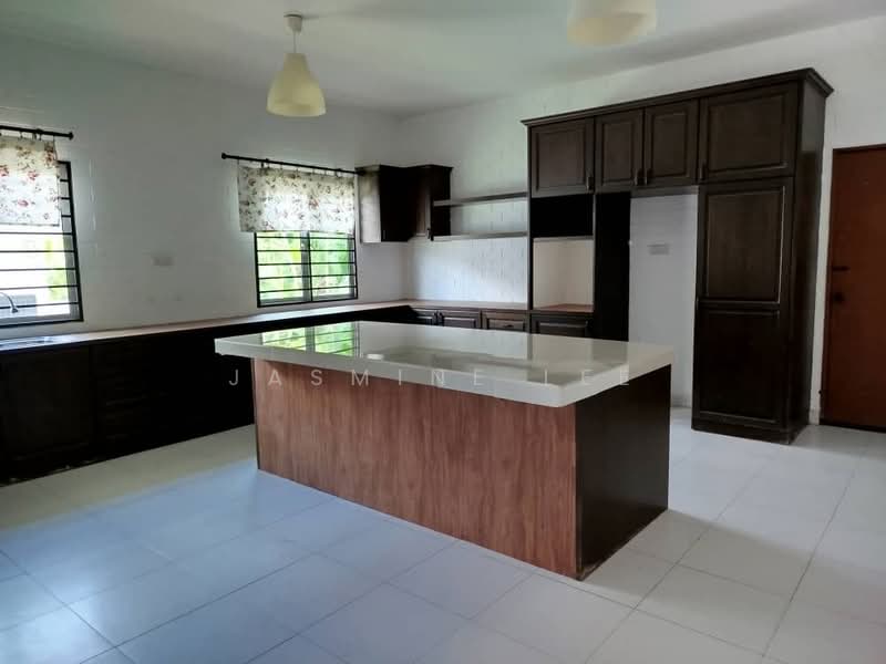 Bungalow House untuk Disewa di Sungai Buloh (Selangor) - Jasmine Lee - Kitchen - PropertyGuru.com.my