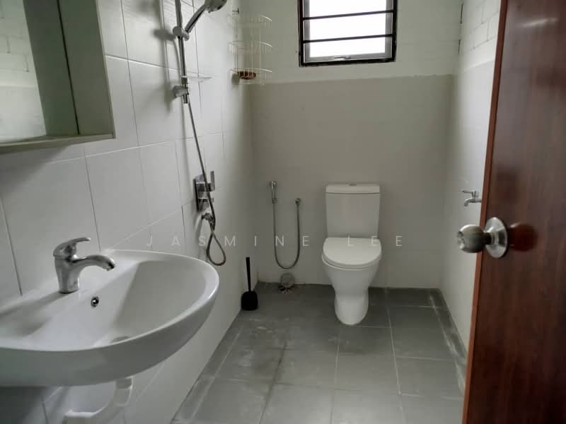 Bungalow House untuk Disewa di Sungai Buloh (Selangor) - Jasmine Lee - Bathroom - PropertyGuru.com.my