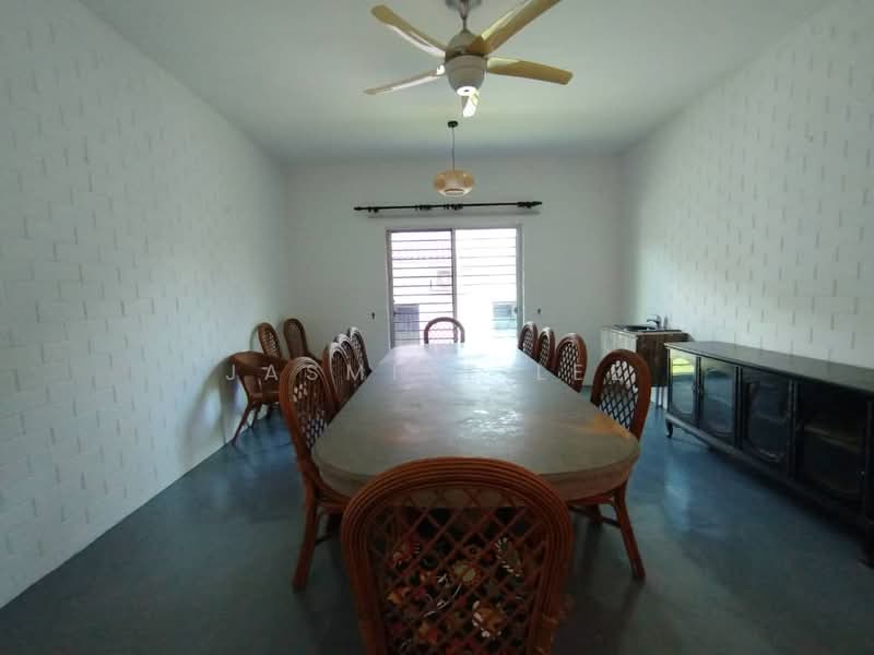 Bungalow House untuk Disewa di Sungai Buloh (Selangor) - Jasmine Lee - Dining Room - PropertyGuru.com.my