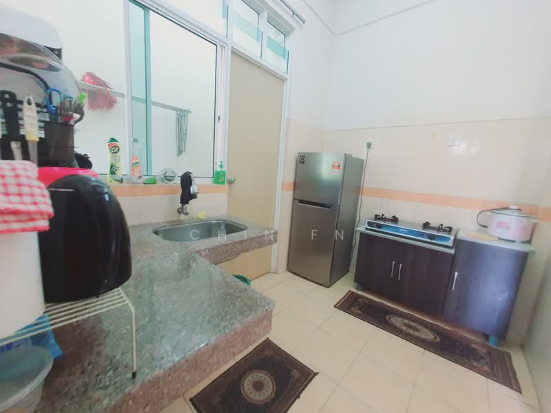Apartment for Sale at Pangsapuri Bukit Beruang Bestari (University View) - CHIN FN - Kitchen - PropertyGuru.com.my