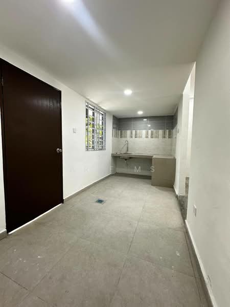 1-storey Terraced House for Rent in Kampung Kenangan Dato Onn 2 (Batu Pahat) - Arif MS - Kitchen - PropertyGuru.com.my