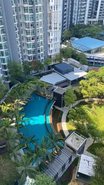 Kediaman Servis untuk Disewa di 1Medini - Yoland . - Pool - PropertyGuru.com.my