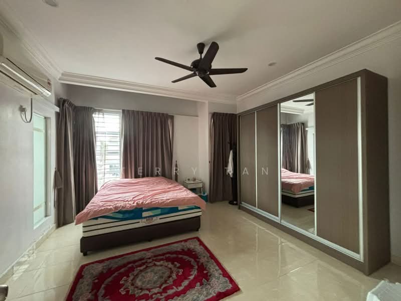 Rumah Teres 2-Tingkat untuk Dijual di Taman Mount Austin (Tebrau) - Terry Tan - Bedroom - PropertyGuru.com.my