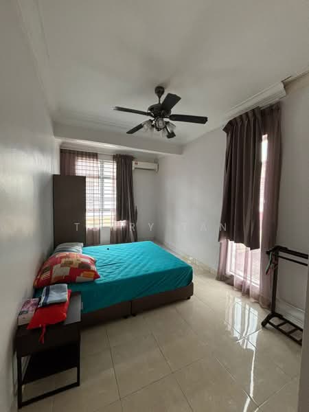Rumah Teres 2-Tingkat untuk Dijual di Taman Mount Austin (Tebrau) - Terry Tan - Bedroom - PropertyGuru.com.my