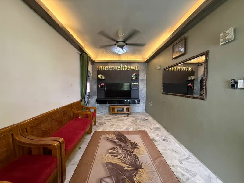 Bungalow House for Sale in Taman Bukit Tiram (Ulu Tiram) - Arif MS - Living Room - PropertyGuru.com.my