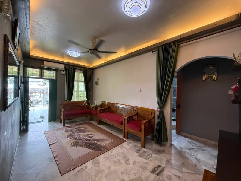Bungalow House for Sale in Taman Bukit Tiram (Ulu Tiram) - Arif MS - Living Room - PropertyGuru.com.my