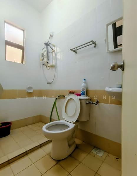 2-storey Terraced House for Sale in Ampang Saujana (Ampang) - Jenny Choong - Bathroom - PropertyGuru.com.my