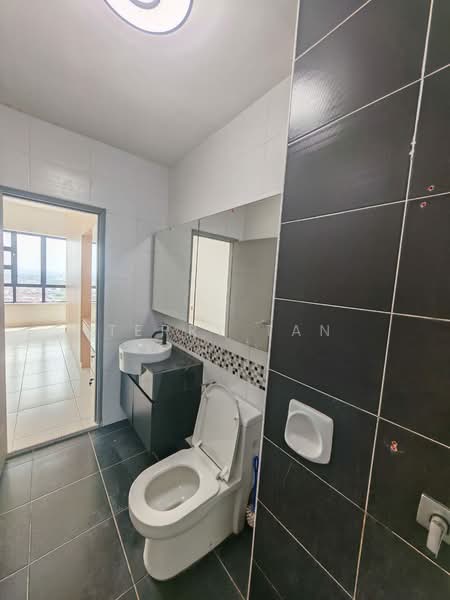 Service Residence for Sale at Sky View - Terry Tan - Bathroom - PropertyGuru.com.my
