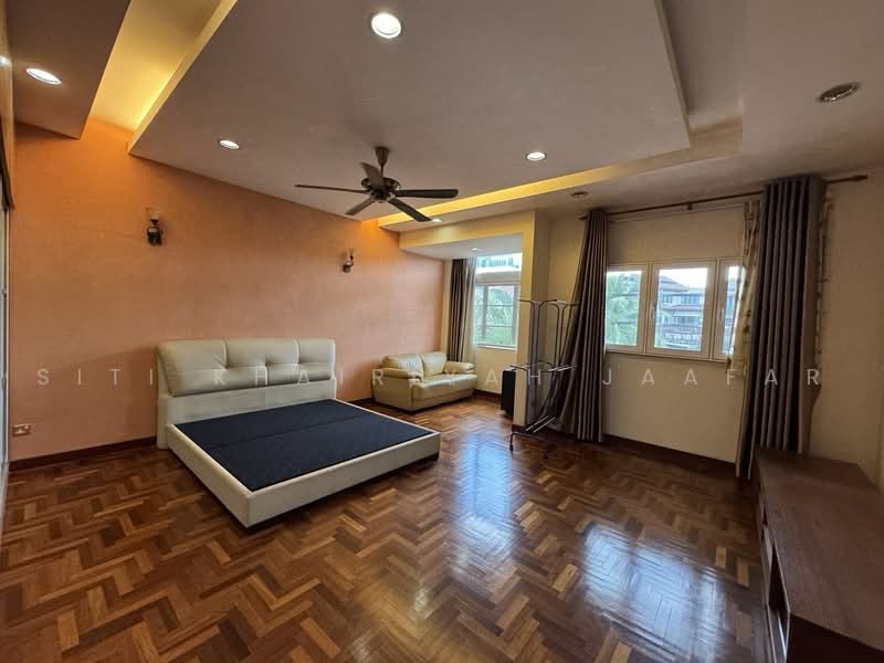 Semi-Detached House for Sale in Seksyen 13 (Shah Alam) - SITI KHAIRIYAH JAAFAR - PropertyGuru.com.my