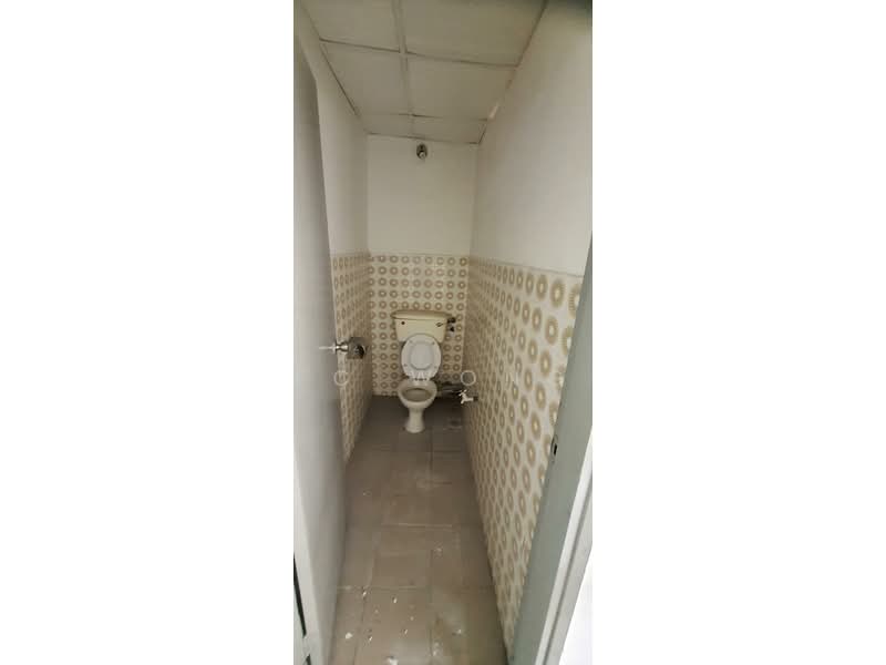 Office for Rent in SS 21, Damansara Utama (Petaling Jaya) - FC Wong - Bathroom - PropertyGuru.com.my