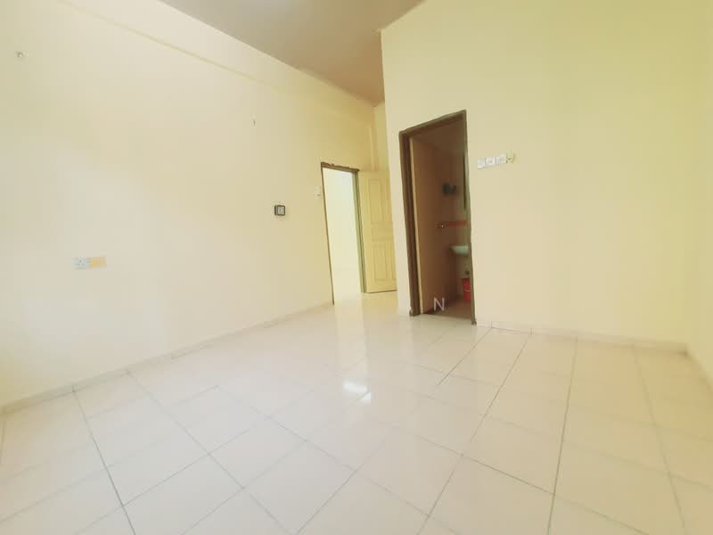 Apartment for Sale at Pangsapuri Bukit Beruang Bestari (University View) - CHIN FN - Interior - PropertyGuru.com.my