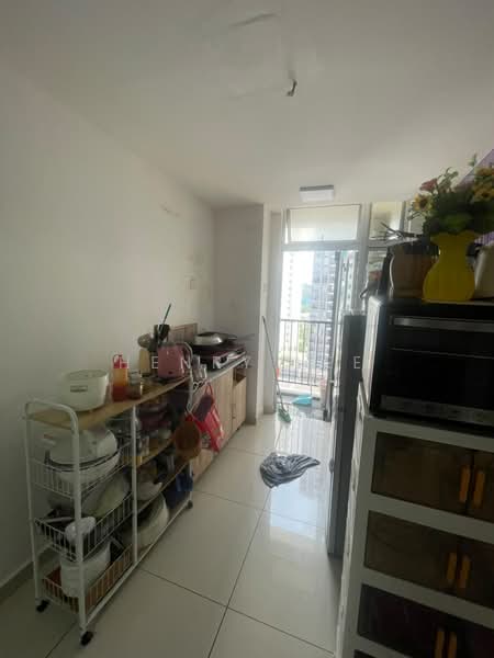 Service Residence for Sale at Midas @ Seri Alam - Henry Lee - Kitchen - PropertyGuru.com.my