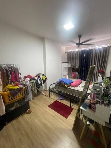 Service Residence for Sale at Midas @ Seri Alam - Henry Lee - Bedroom - PropertyGuru.com.my