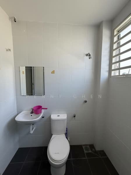 2-storey Terraced House for Sale in Lahat (Perak) - PENNY CHEN - Bathroom - PropertyGuru.com.my