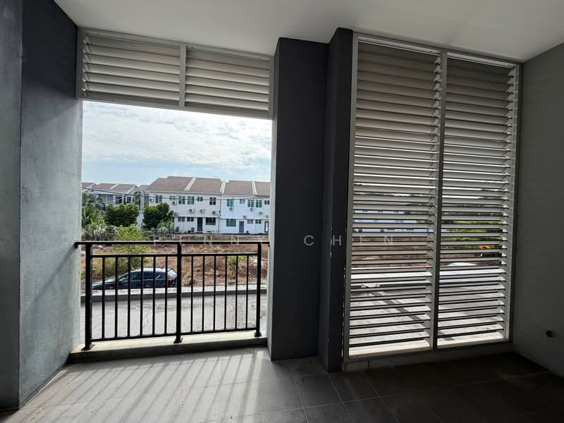 2-storey Terraced House for Sale in Lahat (Perak) - PENNY CHEN - Balcony - PropertyGuru.com.my