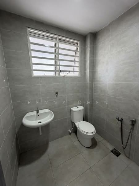 2-storey Terraced House for Sale in Lahat (Perak) - PENNY CHEN - Bathroom - PropertyGuru.com.my