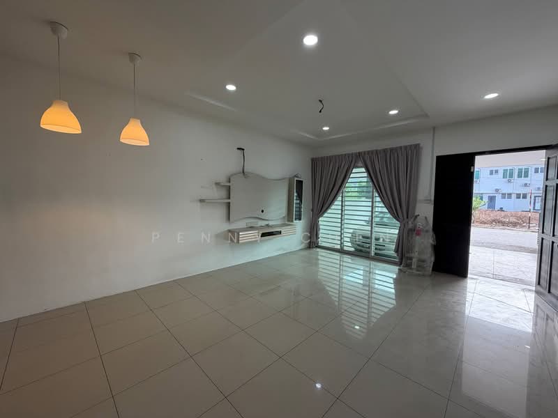 2-storey Terraced House for Sale in Lahat (Perak) - PENNY CHEN - Living Room - PropertyGuru.com.my