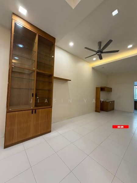Rumah Teres 3-Tingkat untuk Dijual di Tanjung Bungah (Penang) - Jiasin Yap - Living Room - PropertyGuru.com.my
