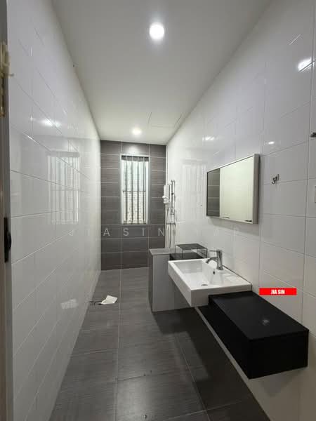 Rumah Teres 3-Tingkat untuk Dijual di Tanjung Bungah (Penang) - Jiasin Yap - Bathroom - PropertyGuru.com.my