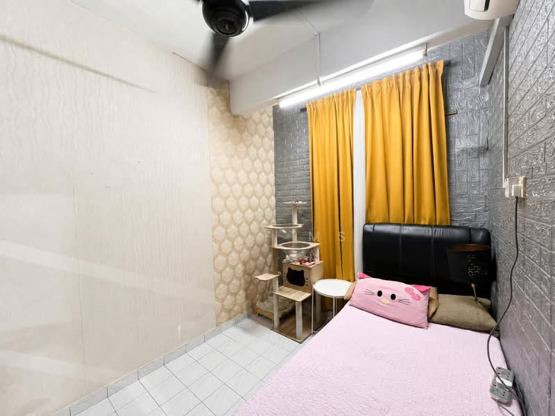 2-storey Terraced House for Sale in Taman Mawar (Pasir Gudang) - Arif MS - Bedroom - PropertyGuru.com.my