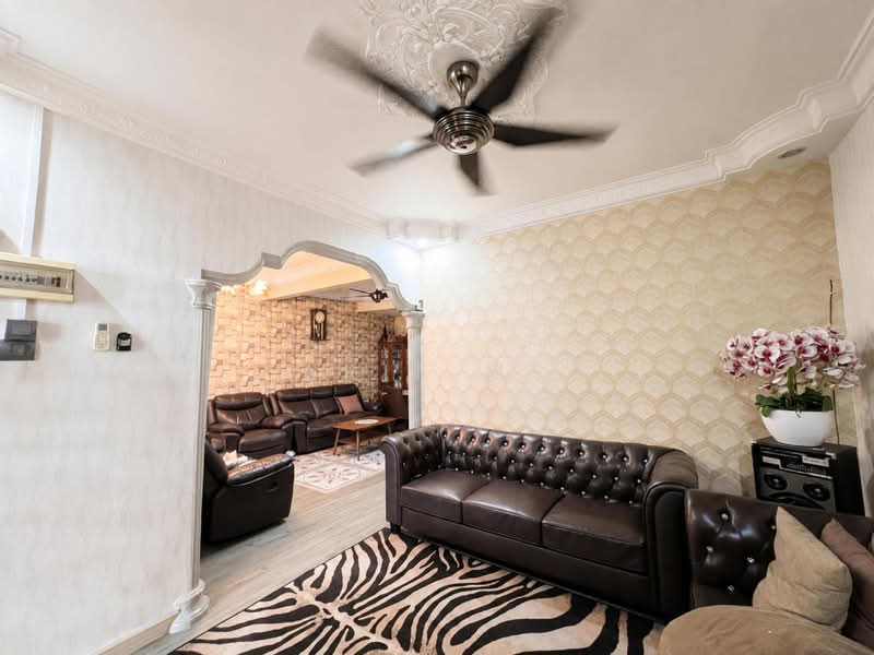 2-storey Terraced House for Sale in Taman Mawar (Pasir Gudang) - Arif MS - Living Room - PropertyGuru.com.my