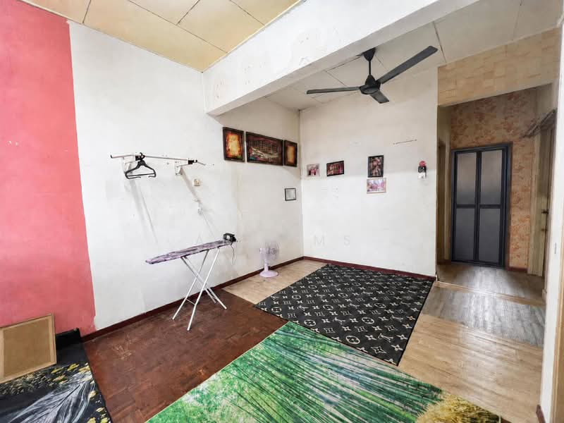 2-storey Terraced House for Sale in Taman Mawar (Pasir Gudang) - Arif MS - Interior - PropertyGuru.com.my