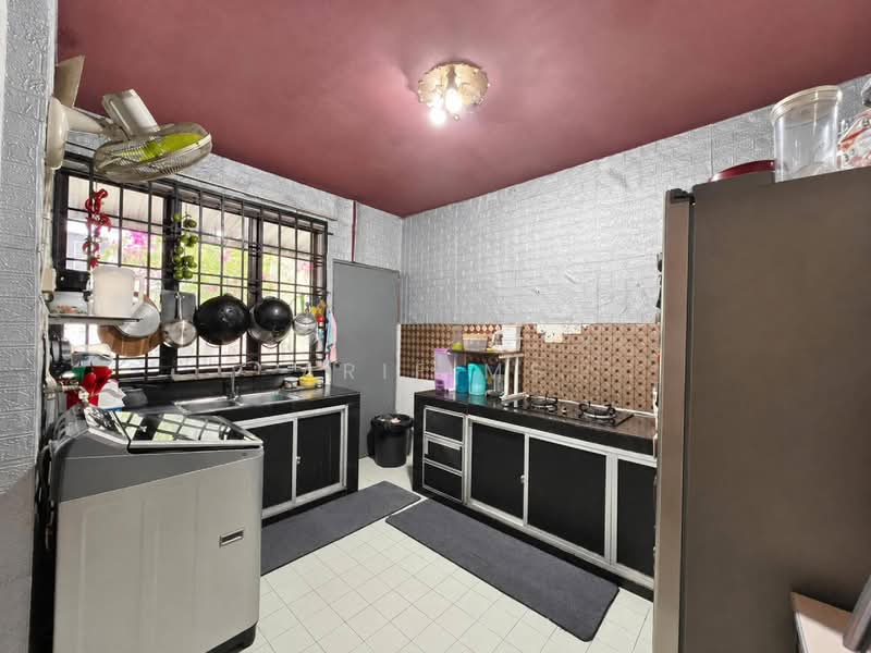 2-storey Terraced House for Sale in Taman Mawar (Pasir Gudang) - Arif MS - Kitchen - PropertyGuru.com.my