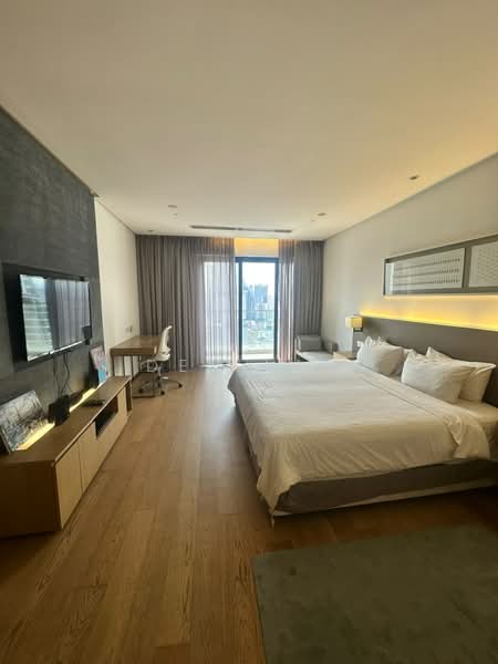 Kediaman Servis untuk Dijual di Fraser Residence (188 Suites) - Den Lam - Bedroom - PropertyGuru.com.my