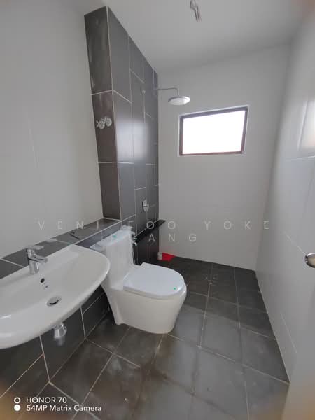 Rumah Teres 2-Tingkat untuk Disewa di Setia Alam (Selangor) - Veni Foo Yoke Fuang - Bathroom - PropertyGuru.com.my