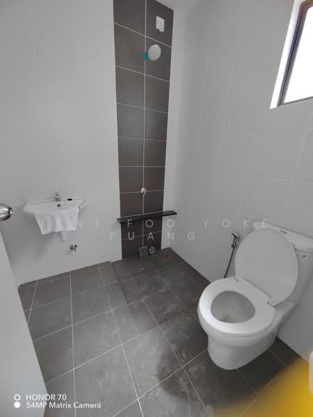 Rumah Teres 2-Tingkat untuk Disewa di Setia Alam (Selangor) - Veni Foo Yoke Fuang - Bathroom - PropertyGuru.com.my