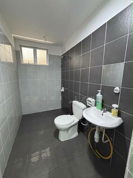 Kediaman Servis untuk Disewa di Residensi Taman Pelangi Indah - Chloe Shum - Bathroom - PropertyGuru.com.my