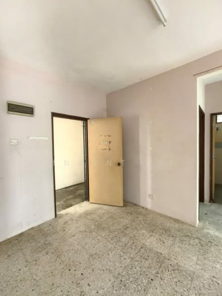 Pangsapuri untuk Disewa di Apartment Mawar - Vincent Tan - Interior - PropertyGuru.com.my