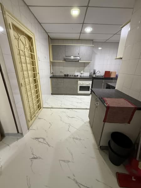 Kondominium untuk Disewa di Bayu Angkasa - Nicole Soo - Kitchen - PropertyGuru.com.my