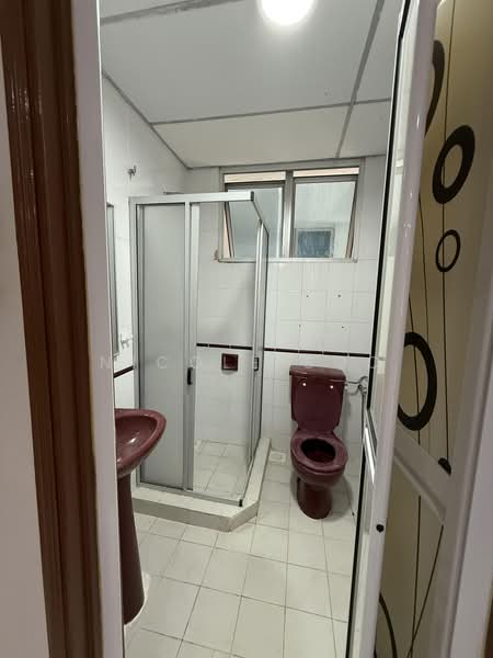 Kondominium untuk Disewa di Bayu Angkasa - Nicole Soo - Bathroom - PropertyGuru.com.my