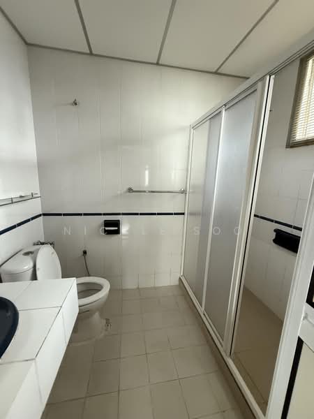 Kondominium untuk Disewa di Bayu Angkasa - Nicole Soo - Bathroom - PropertyGuru.com.my