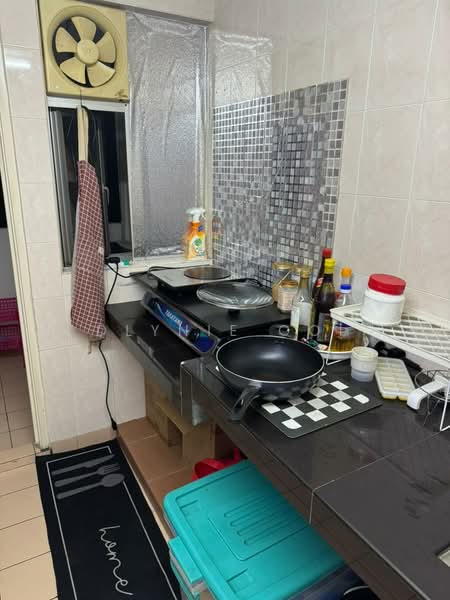 Apartment for Rent at Aliran Damai - Dlynie Ooi - Kitchen - PropertyGuru.com.my