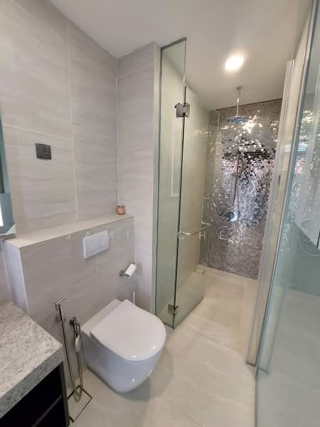 Service Residence for Sale at Star Residences One - Jamie Chen - Bathroom - PropertyGuru.com.my
