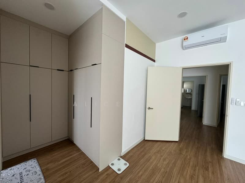 2-storey Terraced House for Sale in Bandar Gamuda Gardens (Rawang) - Alice Low - Bedroom - PropertyGuru.com.my