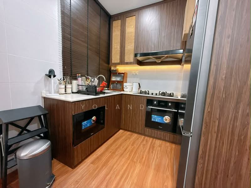 Service Residence for Sale at The Platino Serviced Apartment - Yoland . - Kitchen - PropertyGuru.com.my