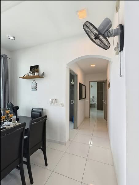 Service Residence for Rent at The Sky Executive Suites - Robbie Tan - Dining Room - PropertyGuru.com.my