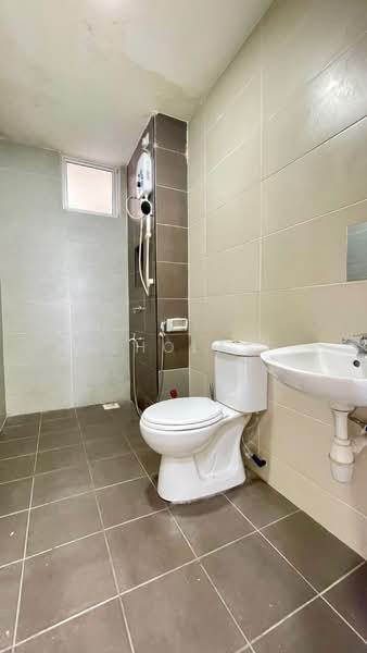 Apartment for Sale at East Bay (Seri Bayan) - Nicholas . - Bathroom - PropertyGuru.com.my