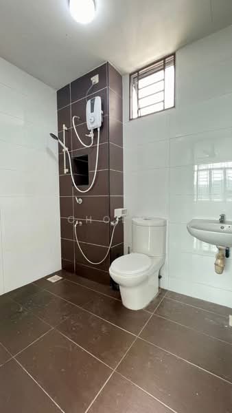 Apartment for Sale at East Bay (Seri Bayan) - Nicholas . - Bathroom - PropertyGuru.com.my