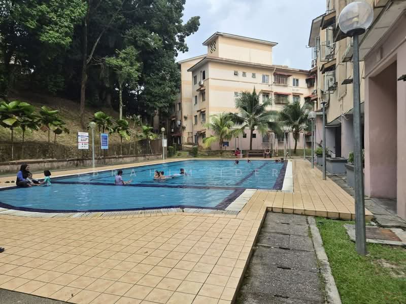 Pangsapuri untuk Dijual di saujana apartment - Ibrahim Iderus - Exterior - PropertyGuru.com.my