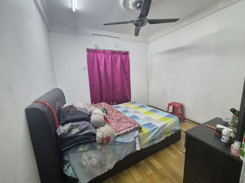 Pangsapuri untuk Dijual di saujana apartment - Ibrahim Iderus - Bedroom - PropertyGuru.com.my