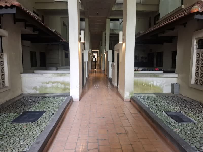 Condominium for Sale at Armanee - FC Wong - Corridor Walkway of Armanee Condo - PropertyGuru.com.my