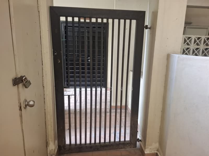 Condominium for Sale at Armanee - FC Wong - Back Entrance to Armanee Condo for Sell - PropertyGuru.com.my