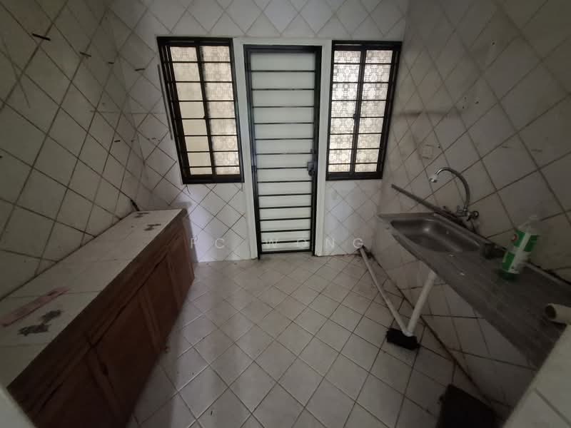 Condominium for Sale at Armanee - FC Wong - Kitchen of Armanee Condominiumfor Sell - PropertyGuru.com.my